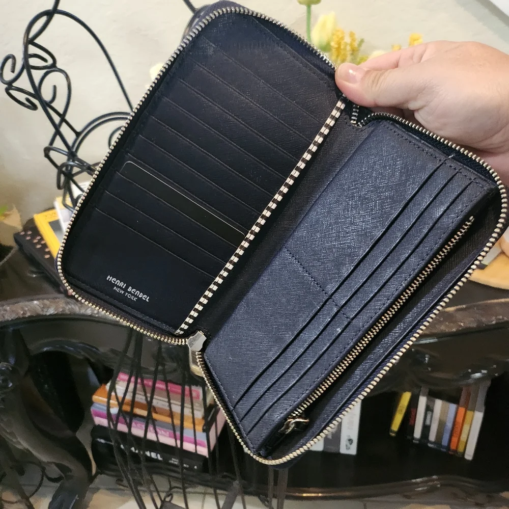 Henri Bendel leather wallet